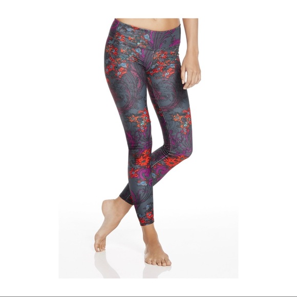 Fabletics Pants - Fabletics Mid-Rise leggings